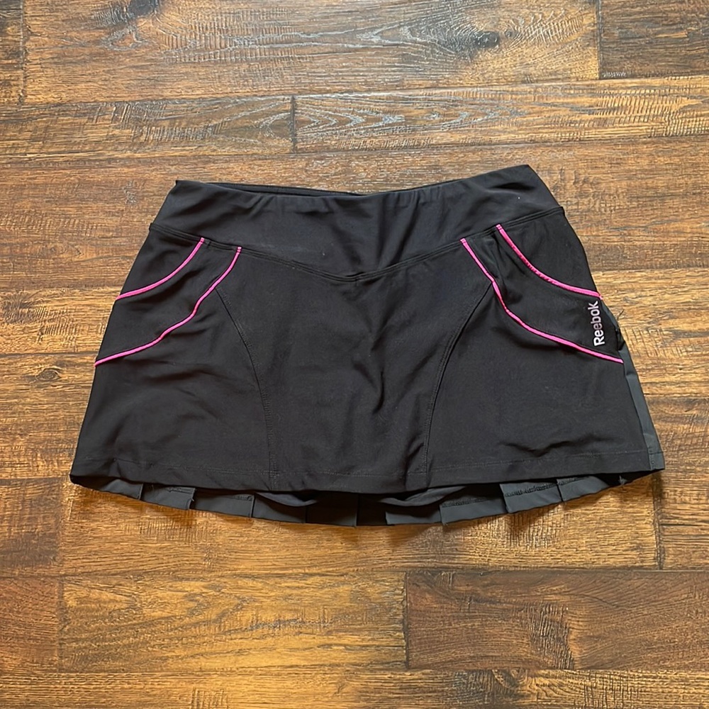 Reebok size m tennis skirt